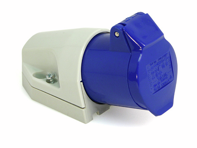 PRISE CEE 3X16 A MURALE